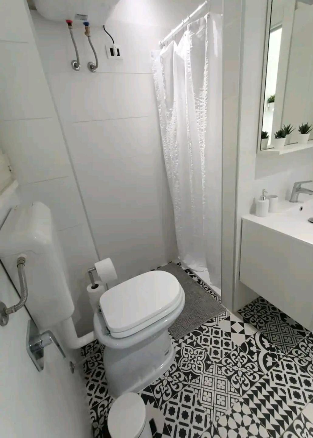 Monolocale Farina Apartment Cagliari Ngoại thất bức ảnh
